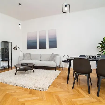 Stylish Flat With Terrace And Ac Apartment Prague
