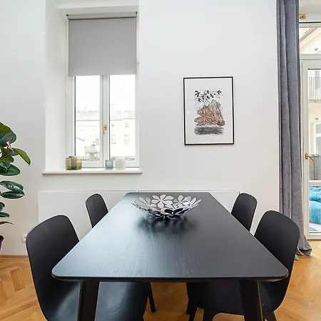 Stylish Flat With Terrace And Ac *
