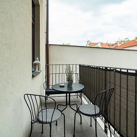 Stylish Flat With Terrace And Ac